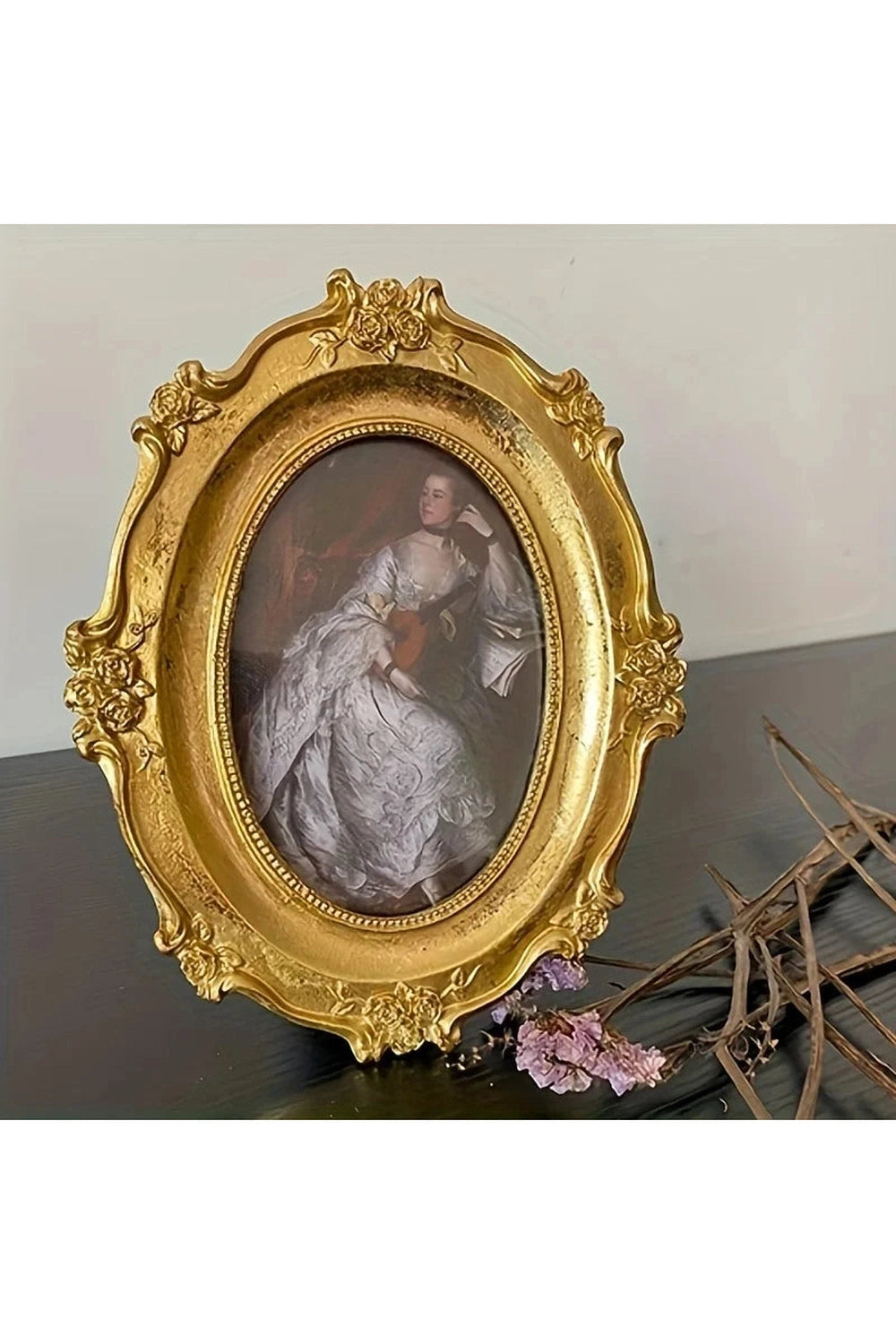 Elegant Golden Ovan Frame