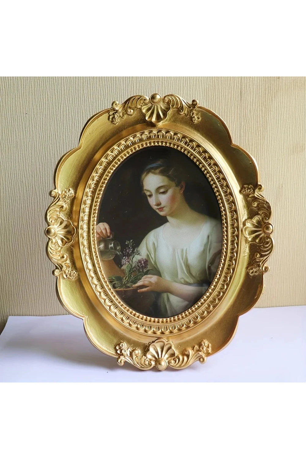 Art Gift Golden Oval Frame