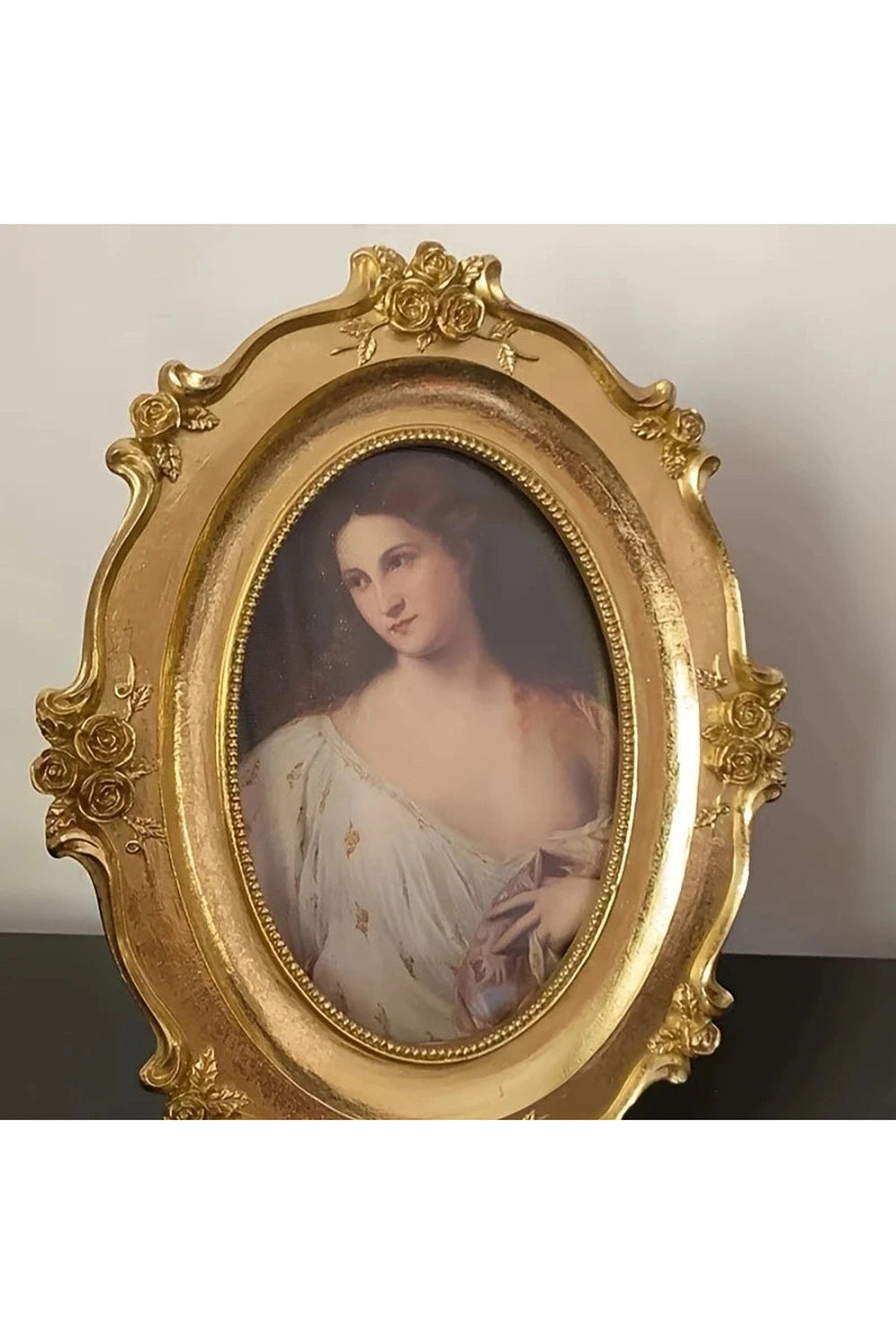 Elegant Golden Ovan Frame