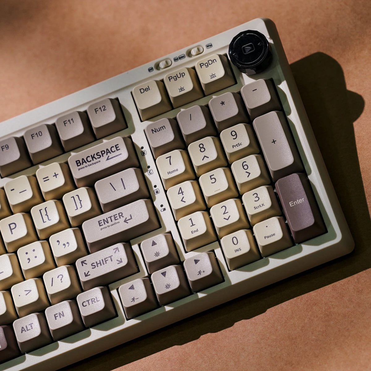 Bluetooth Mechanische Oldschool-Tastatur