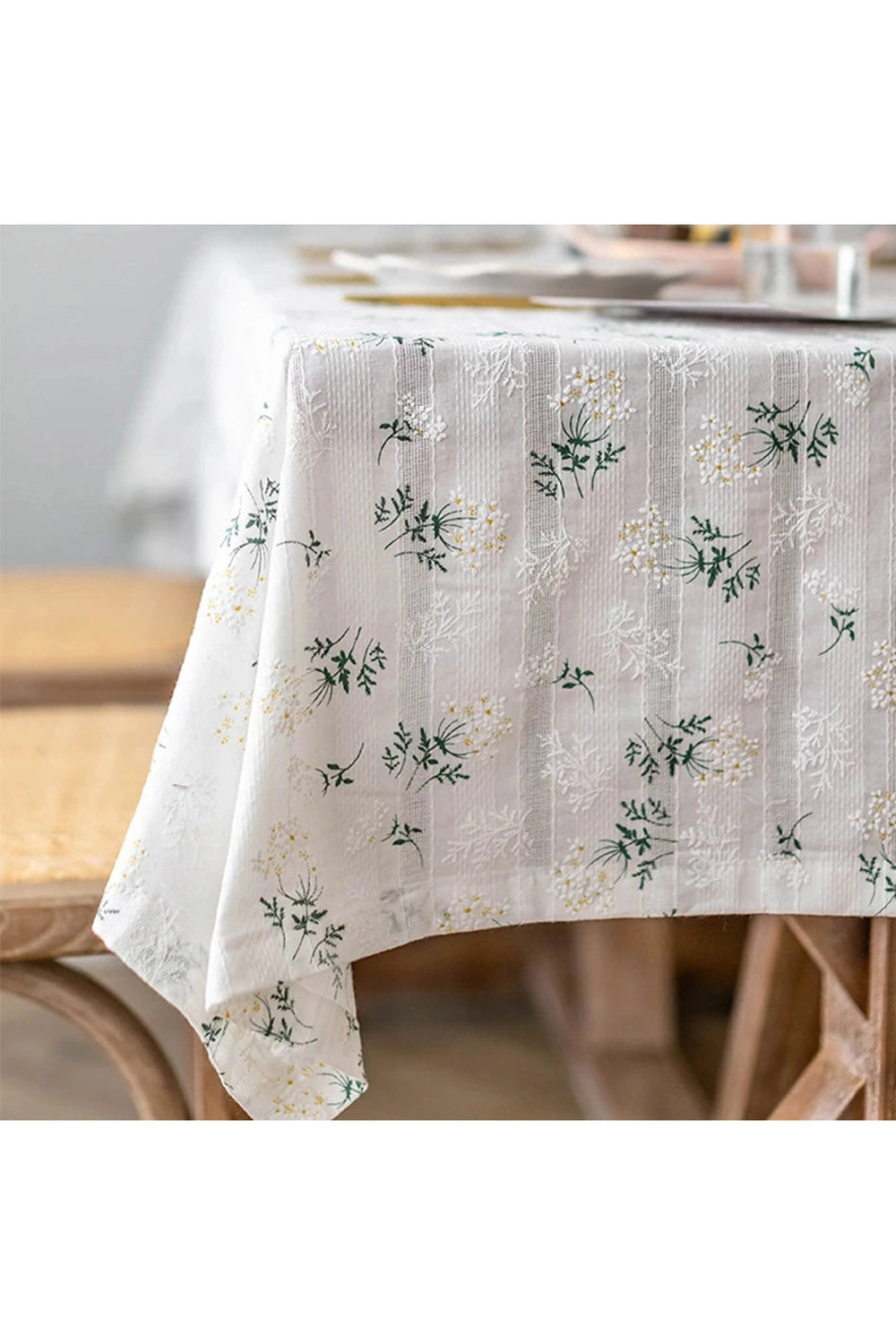 Daisy Dreams Tablecloth