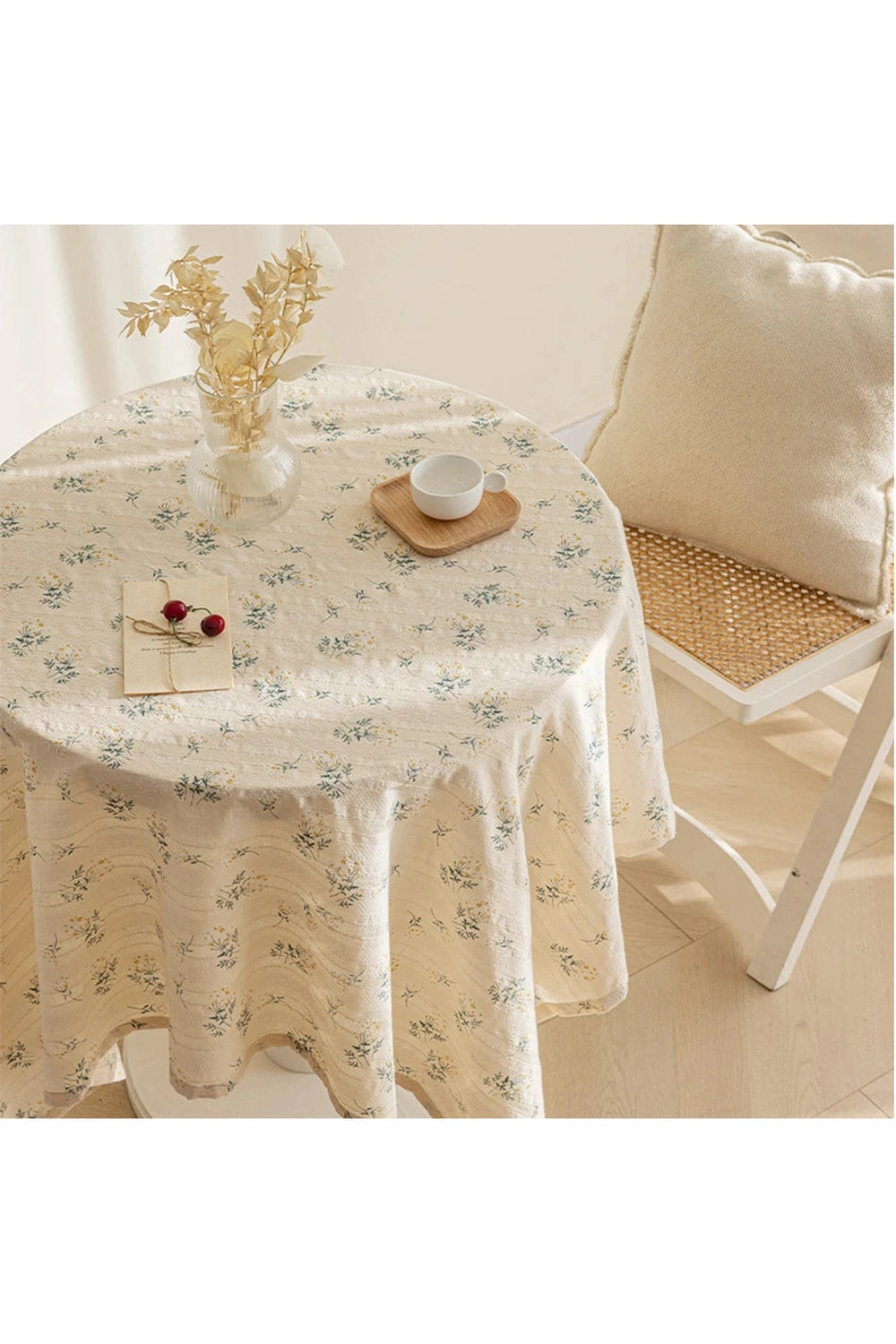 Daisy Dreams Tablecloth