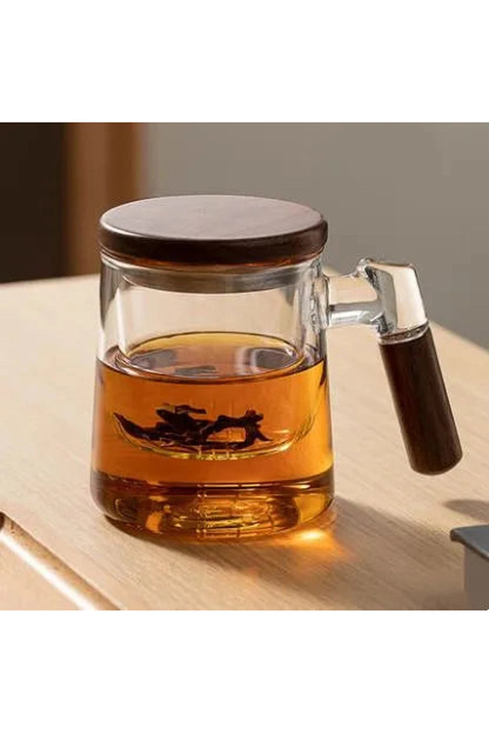 Walnut Lid Glass Tea Mug