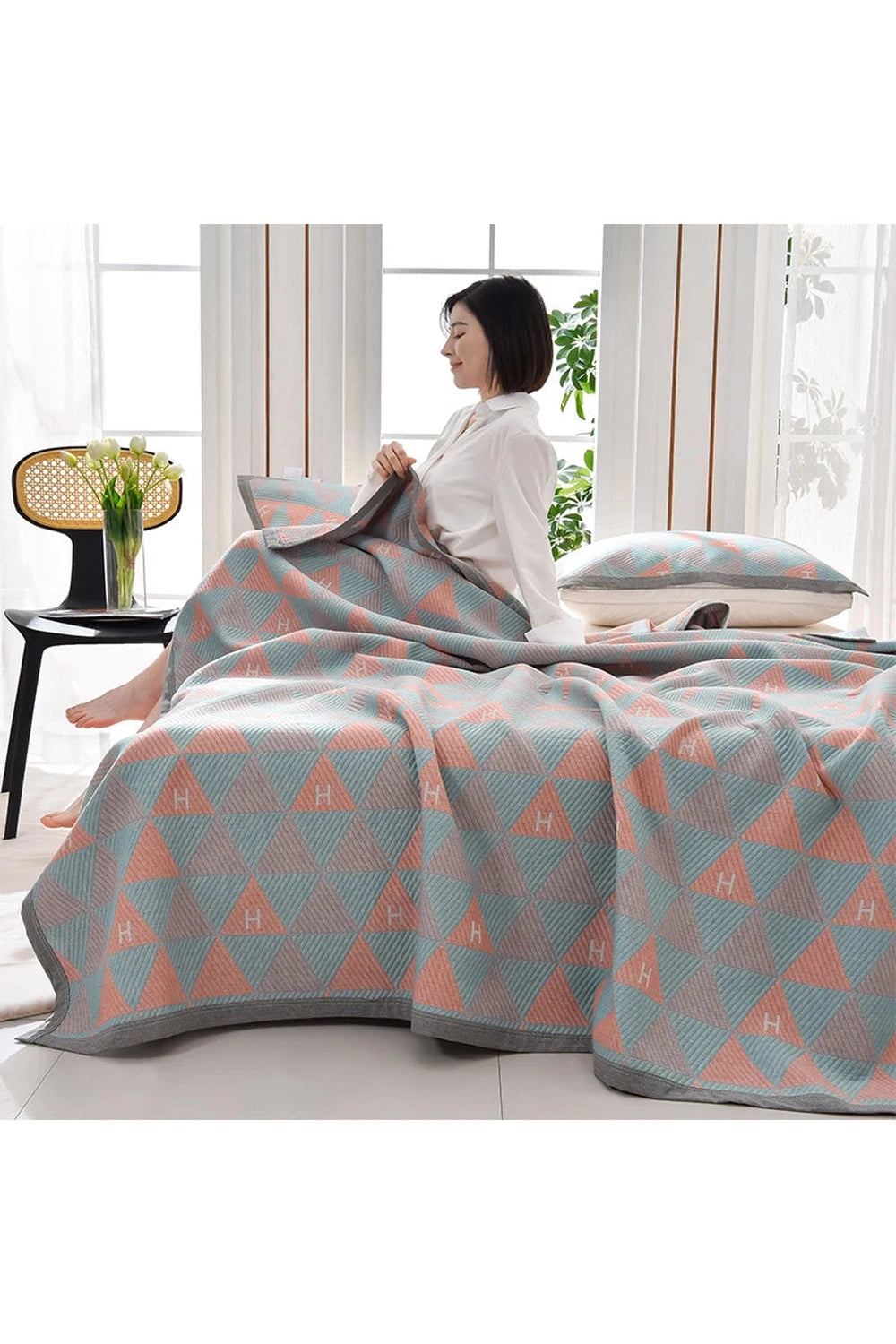 Grecian Maze Geometric Blanket