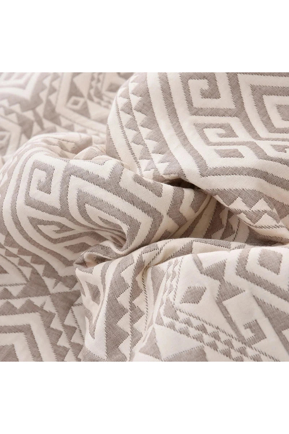 Grecian Maze Geometric Blanket