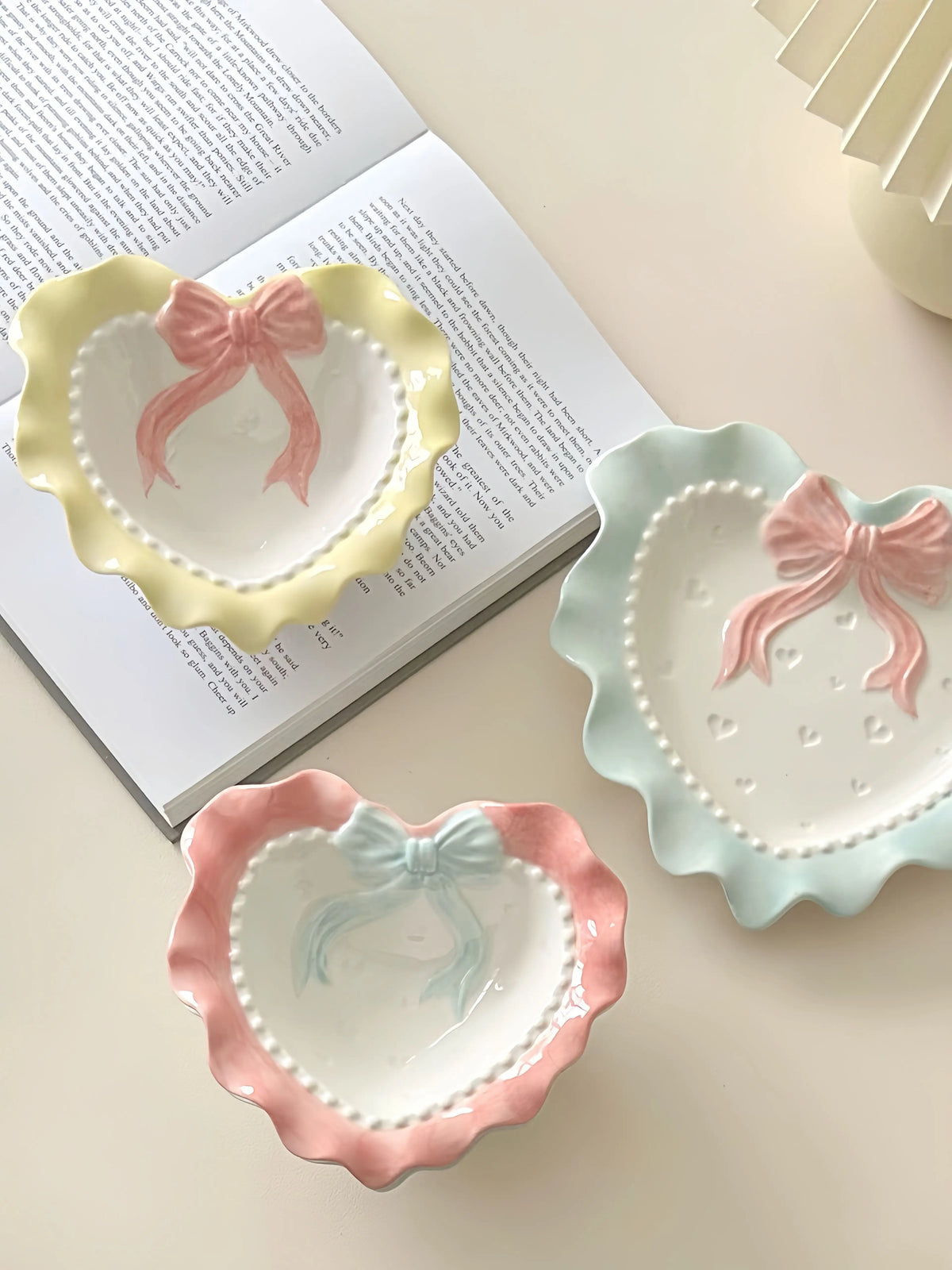 Pastel Bow Heart Plates