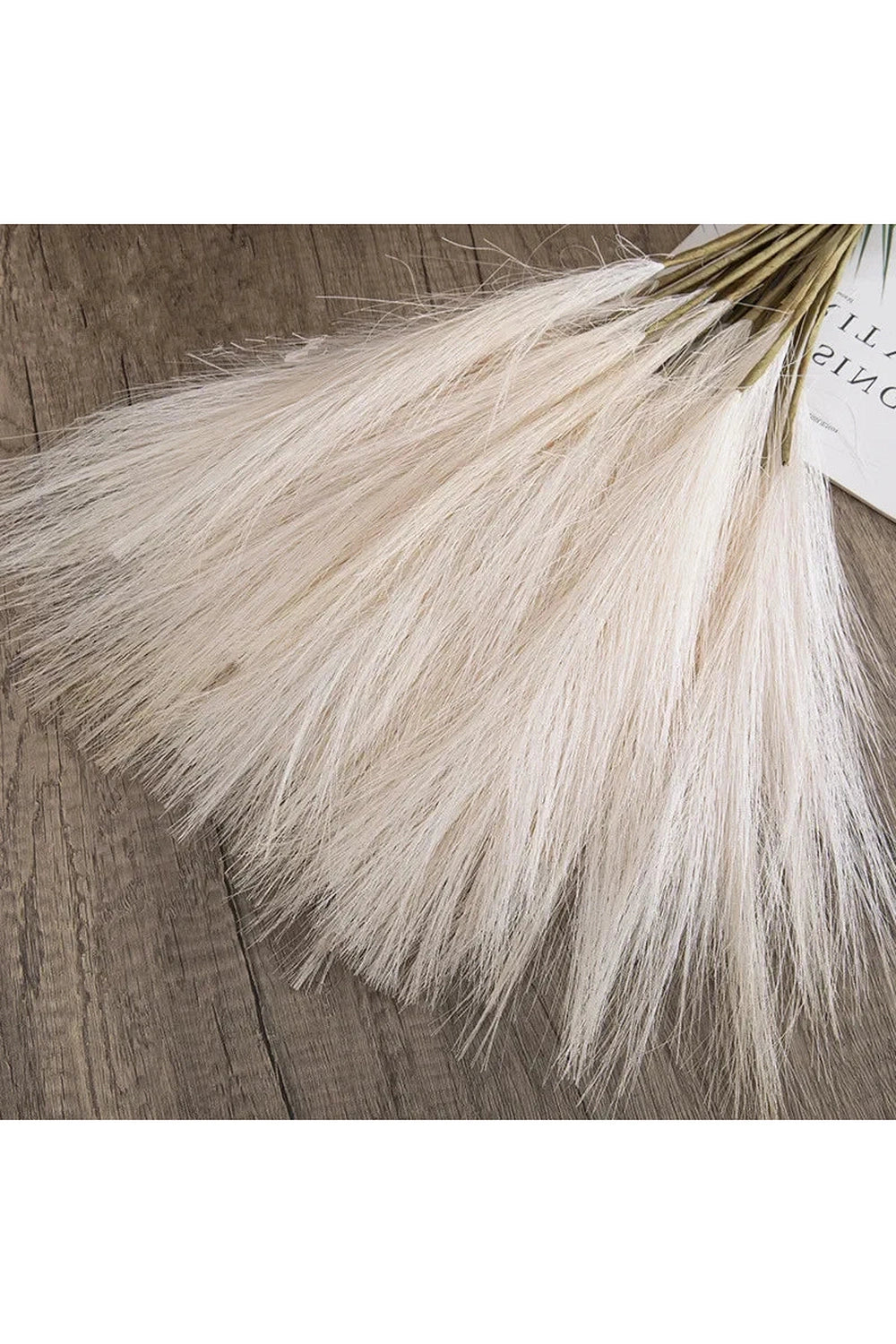 Fluffy Pampas Grass Decor