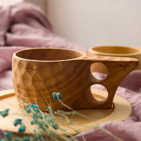 Nordische Kaffeetasse aus Holz