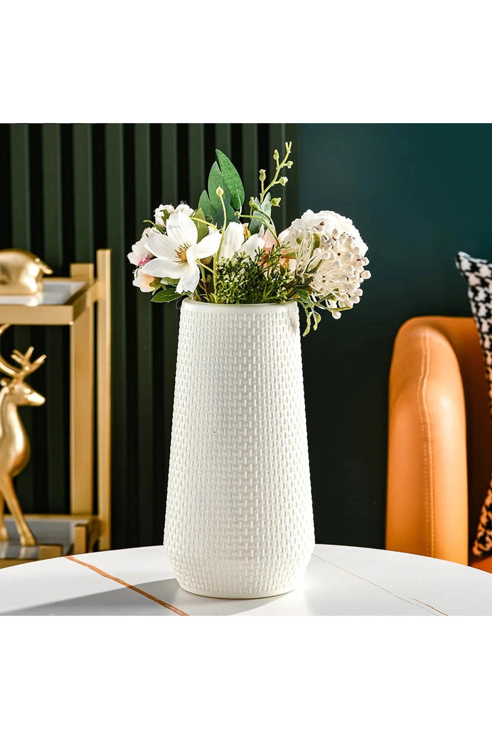 Modern Floral Vase Decor