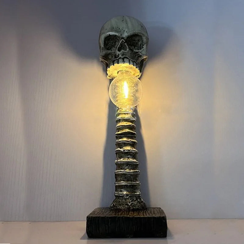 Lámpara de calavera con forma de columna vertebral