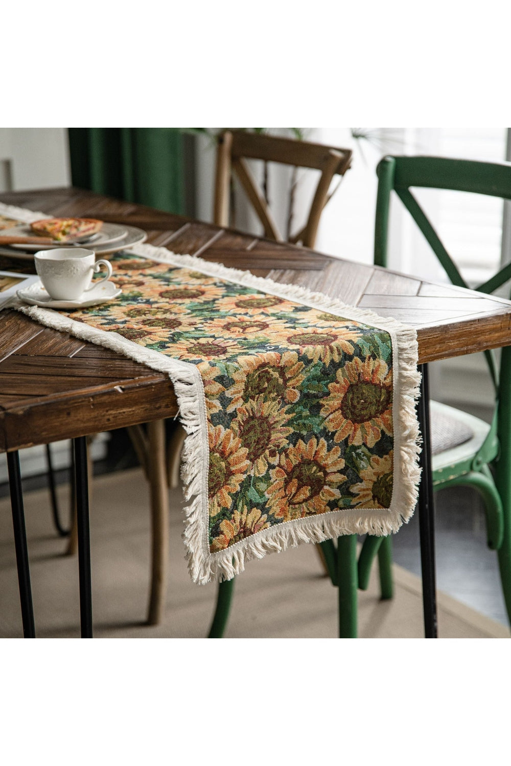 Elegant Tablecloth Runner - Light Academia