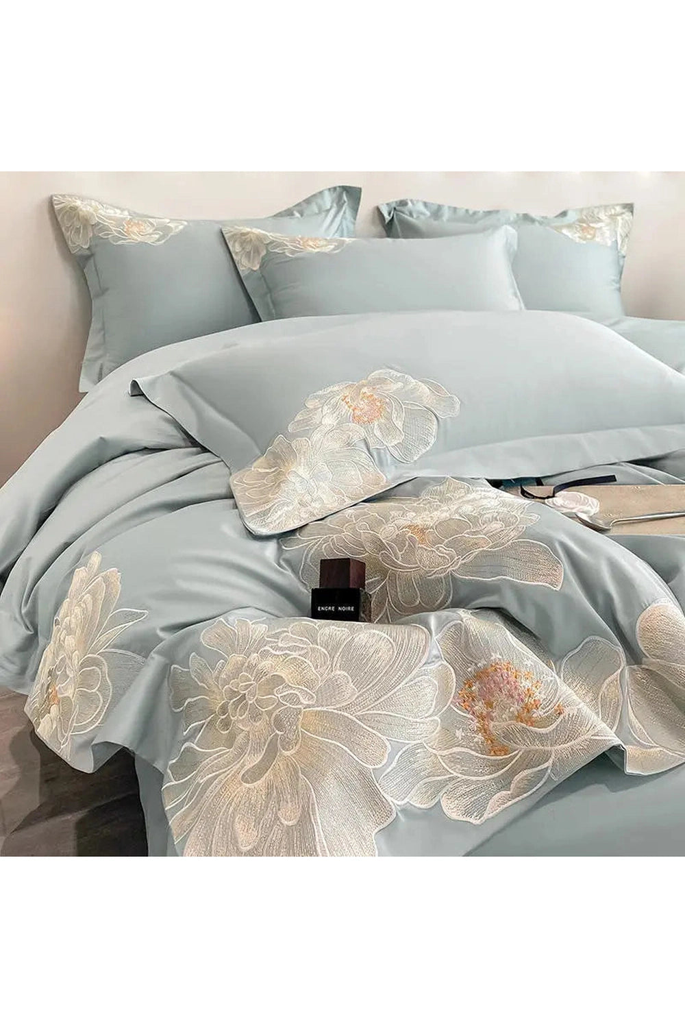 Floral Embroidery Bedding Set