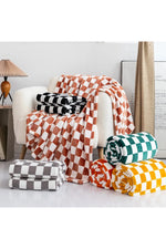 Cozy Checkered Fleece Blanket