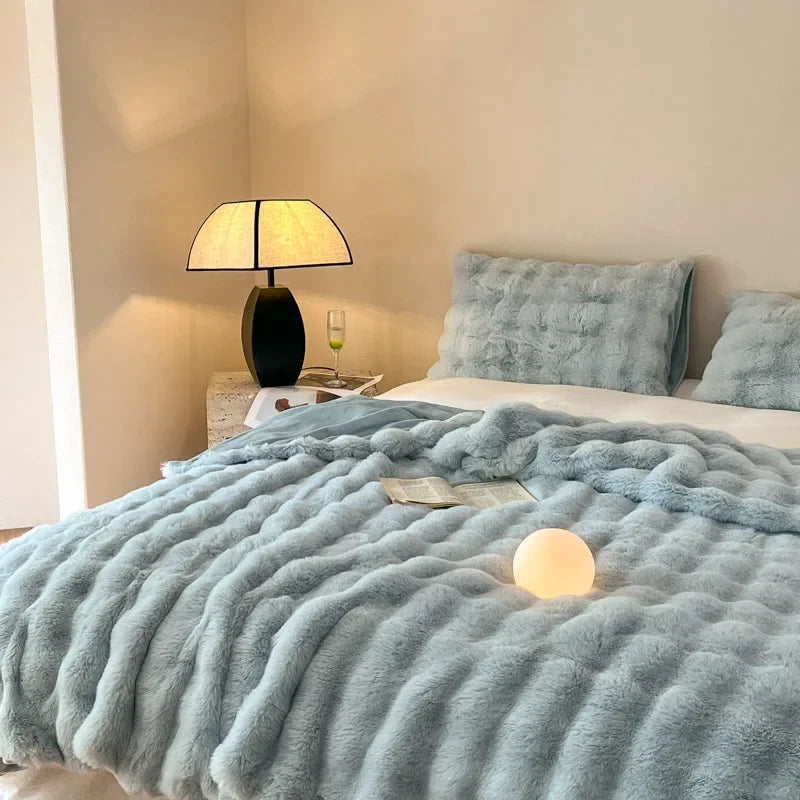 Cloudy Dream Faux Fur Blanket