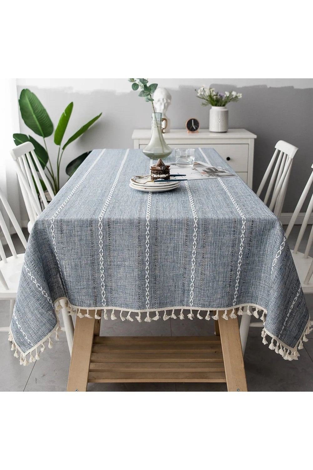 Green Rustic Tassel Tablecloth