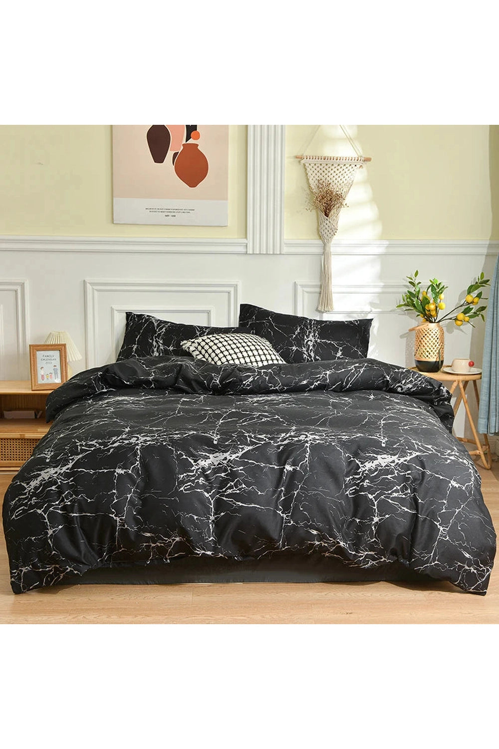 Monochrome Double Bedding Set