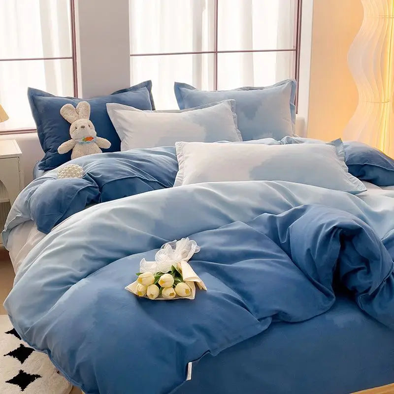 Simple Gradient Blue Bedding Set