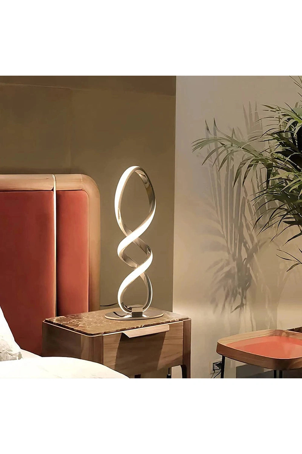 Elegant Line Decor Lamp