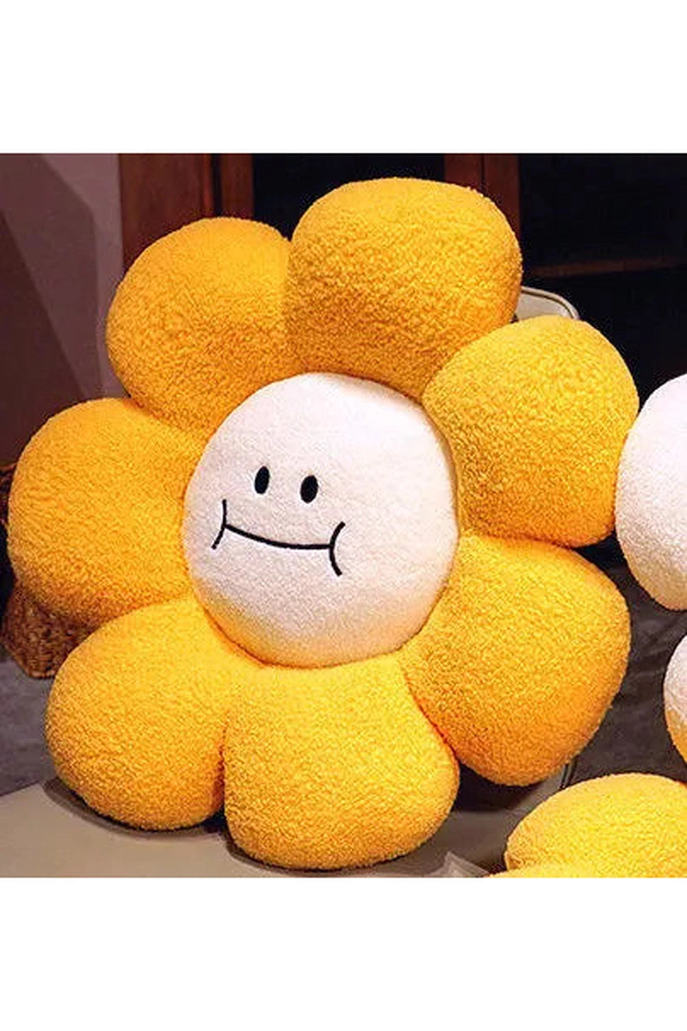 Daisy Smile Pillow