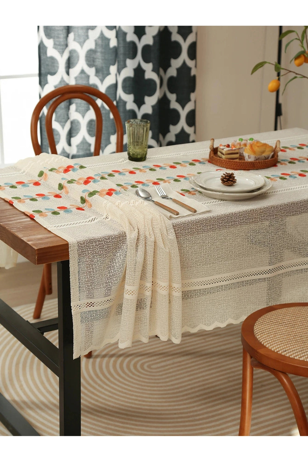 Vintage Garden Lace Tablecloth