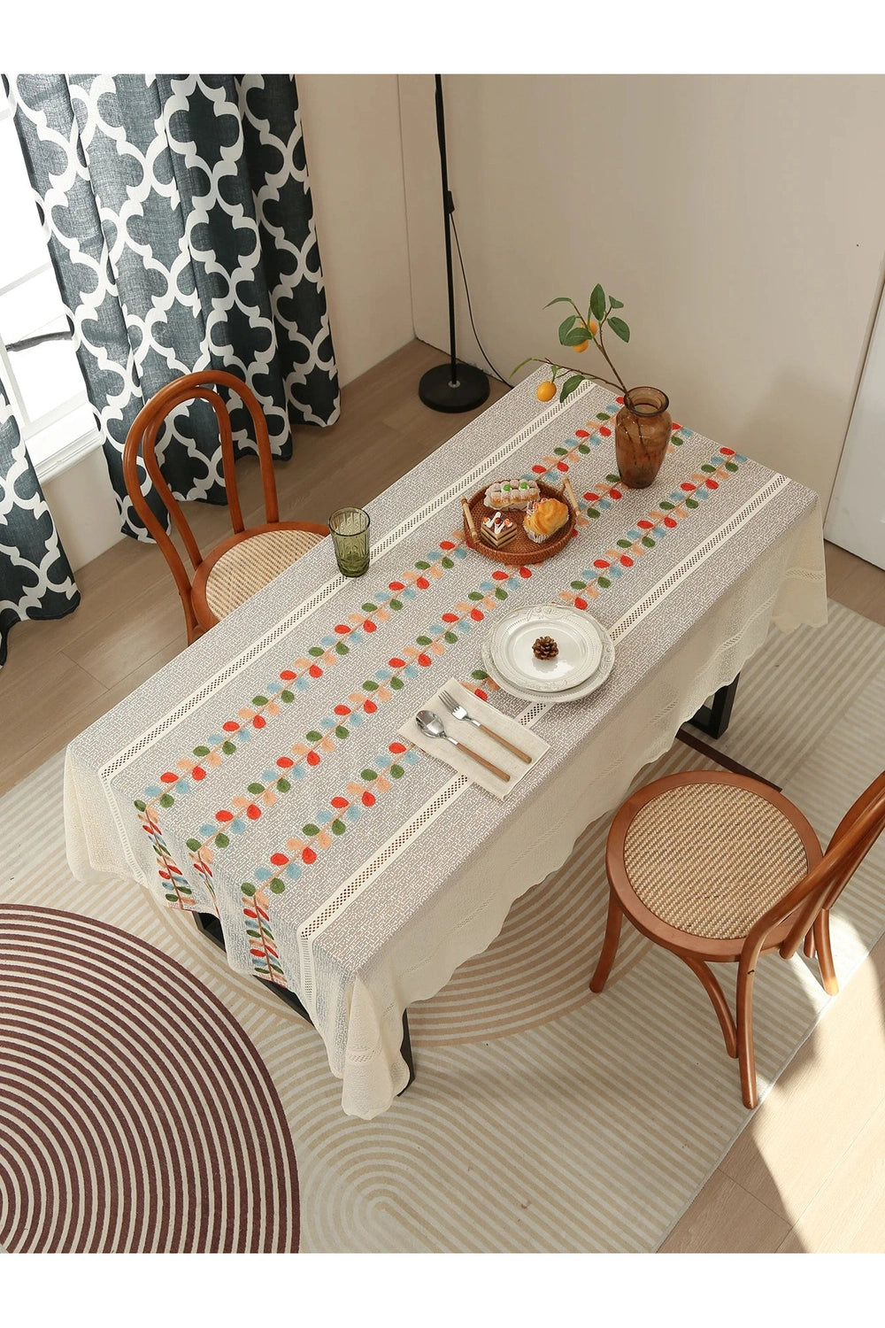 Vintage Garden Lace Tablecloth