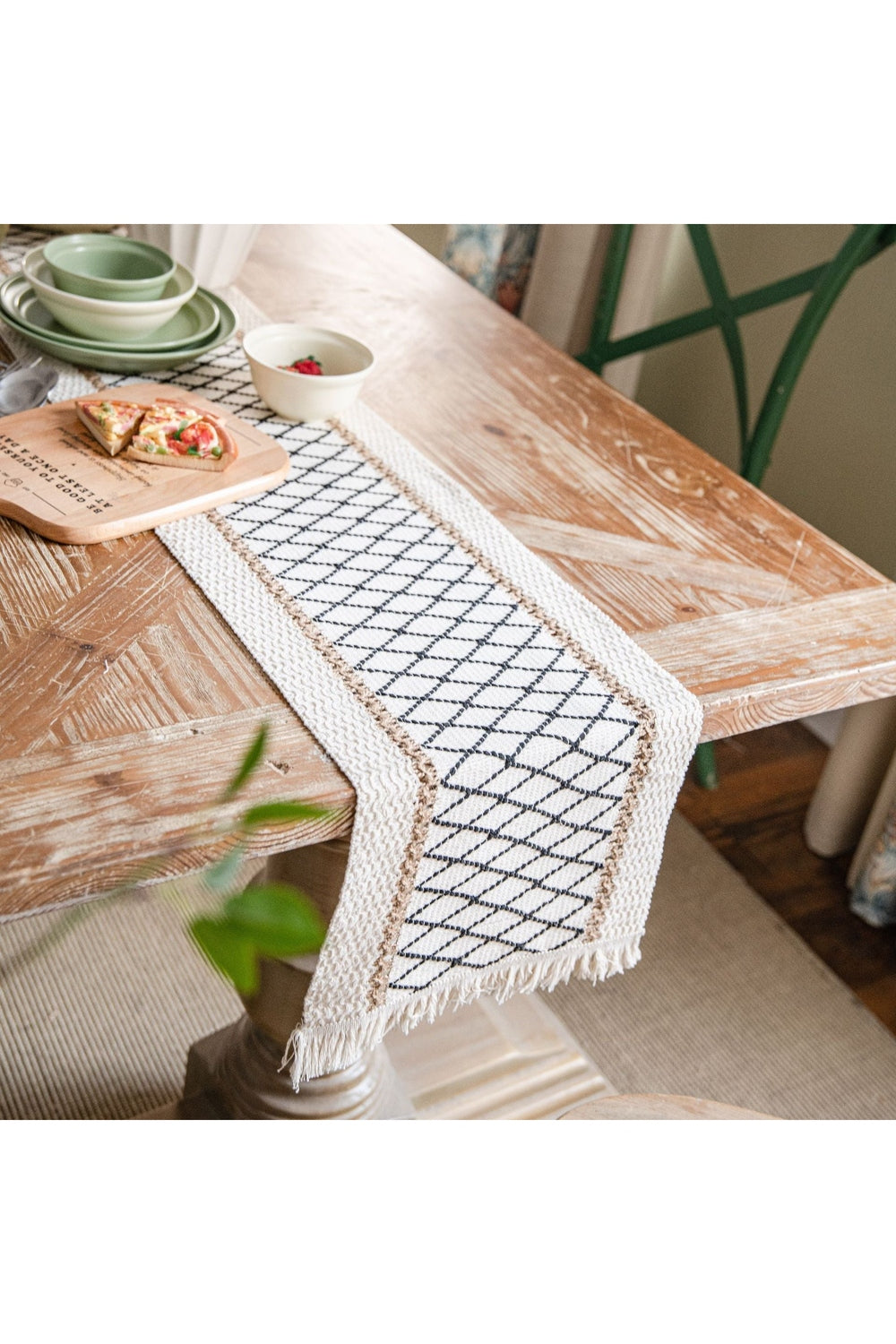 Elegant Tablecloth Runner - Light Academia