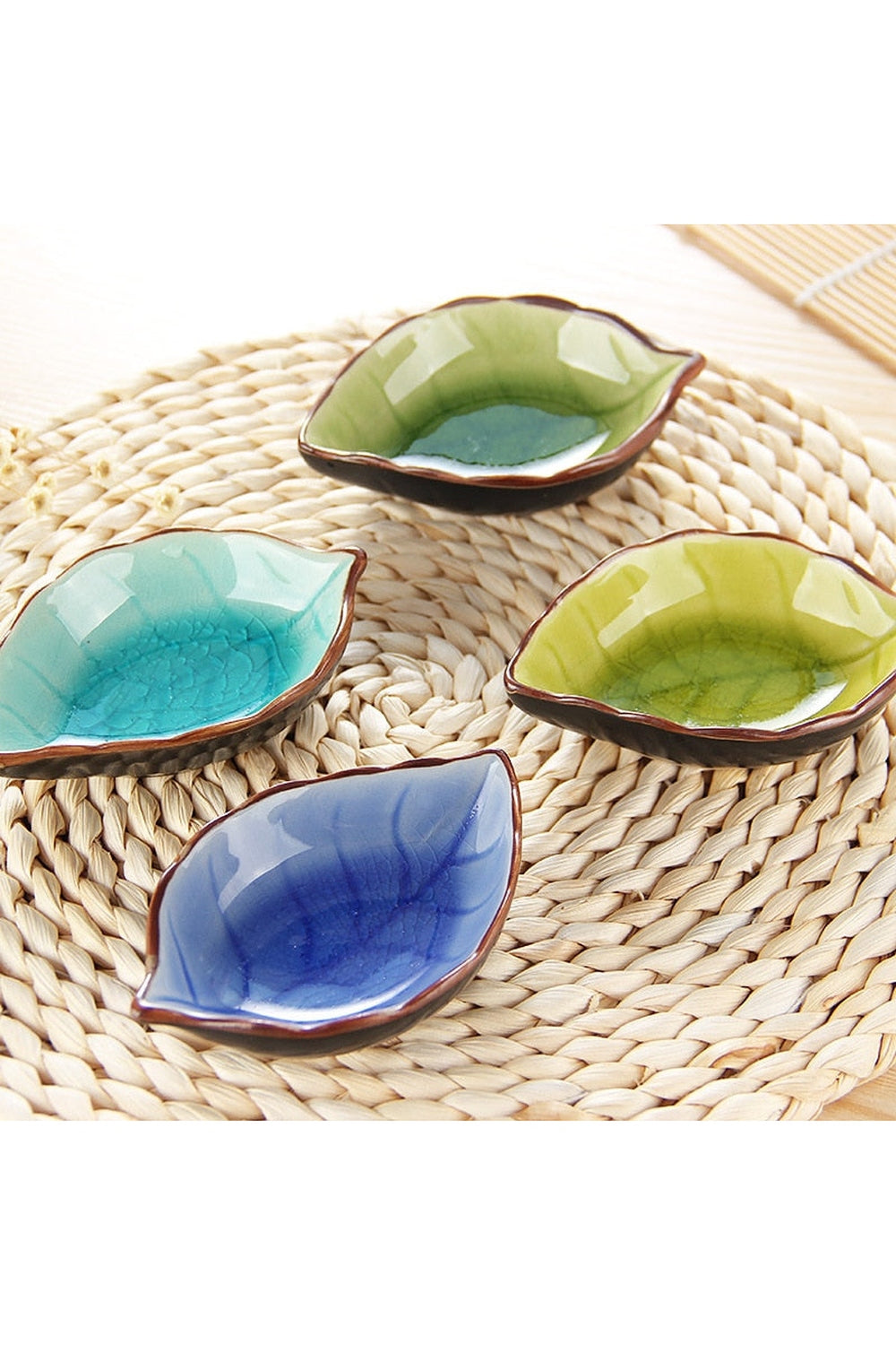 Leaf Motif Sauce Dish