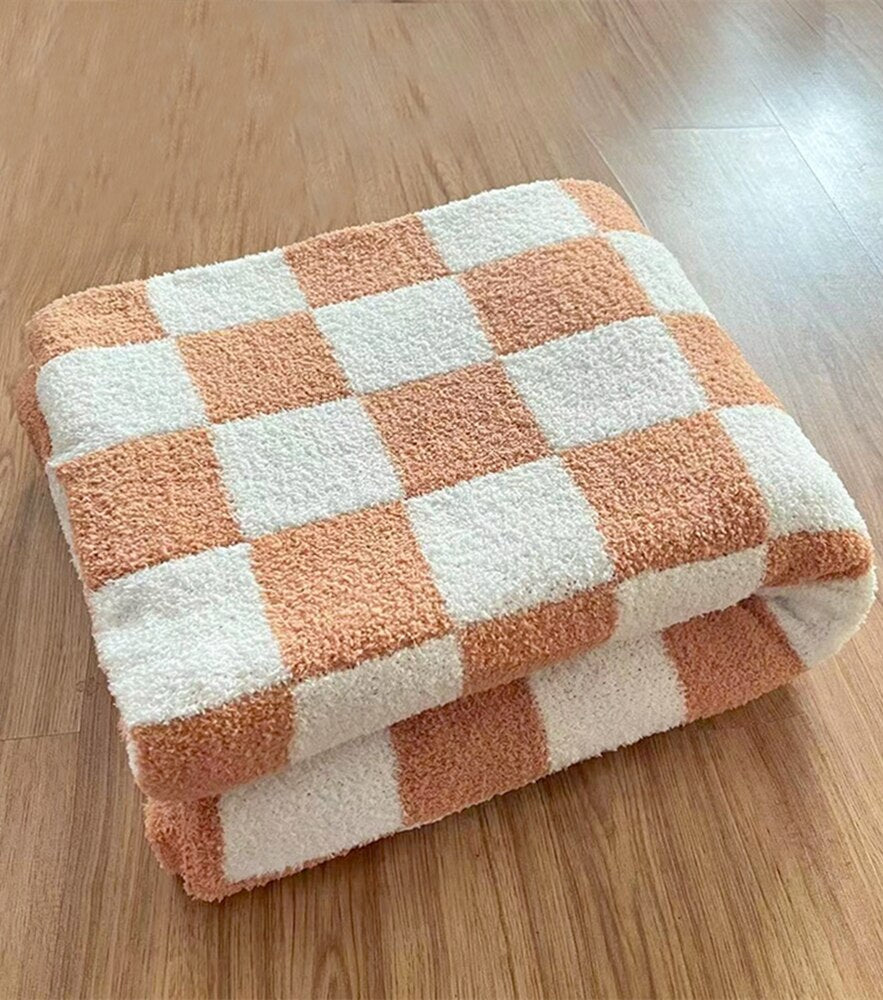 Nordic Waxy Checkered Throw Blanket