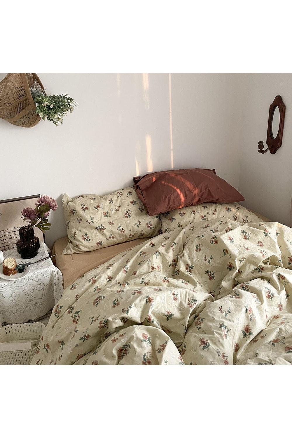 Luxurious Floral Pattern Bedding