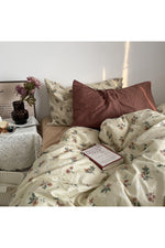 Luxurious Floral Pattern Bedding