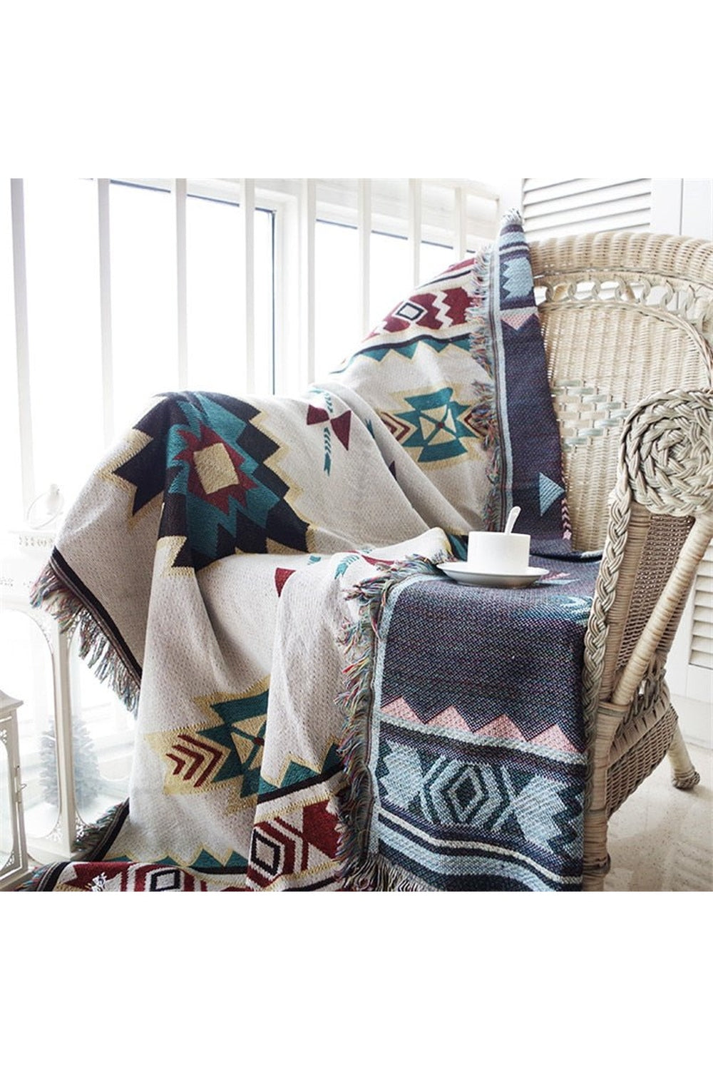 Geometric Pattern Cozy Blanket