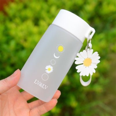 Daisy Motif Hydration Bottle