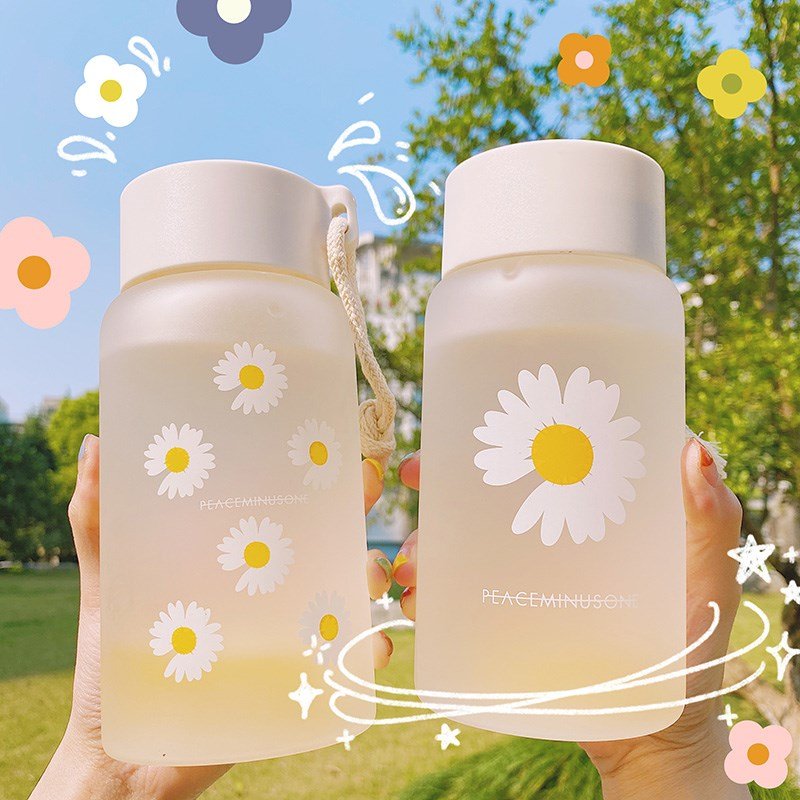 Aesthetic Daisy Water Bottle